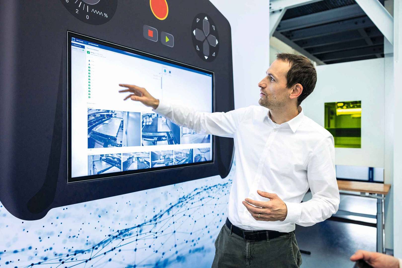 Sztuczna inteligencja w produkcji – jak AI zmienia koszty produkcji?