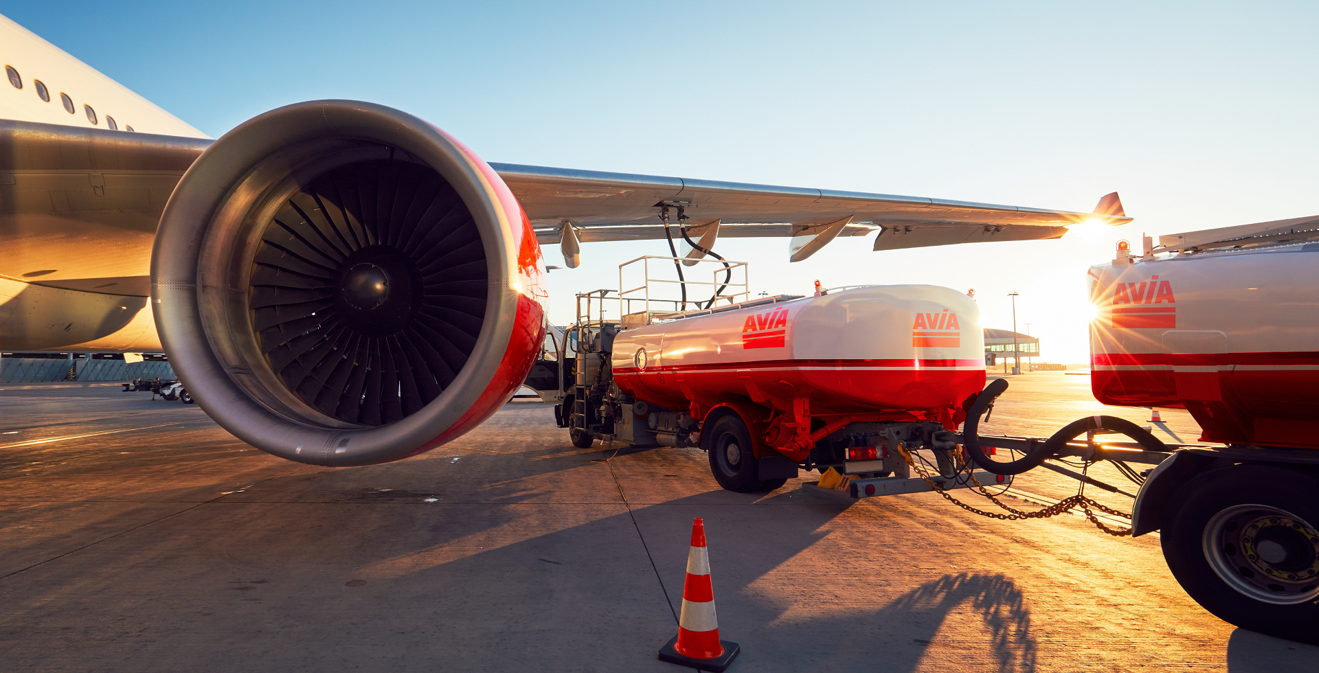 Paliwo lotnicze w erze zielonej transformacji – czy SAF zrewolucjonizuje lotnictwo?